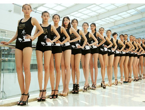 好女孩与坏女孩：发展、策略与风险分析
