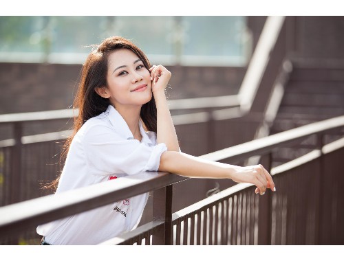 96亚洲精华国产精华液的行业发展及趋势分析